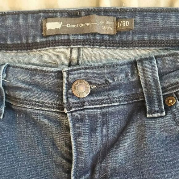 Levi's Women's Demi-Curve Low Rise Skinny Dark Wash Blue Jeans Size 11 - Picture 5 of 11